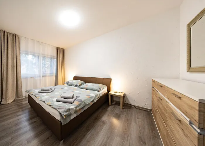 Apartment S Wellnes Pressburg